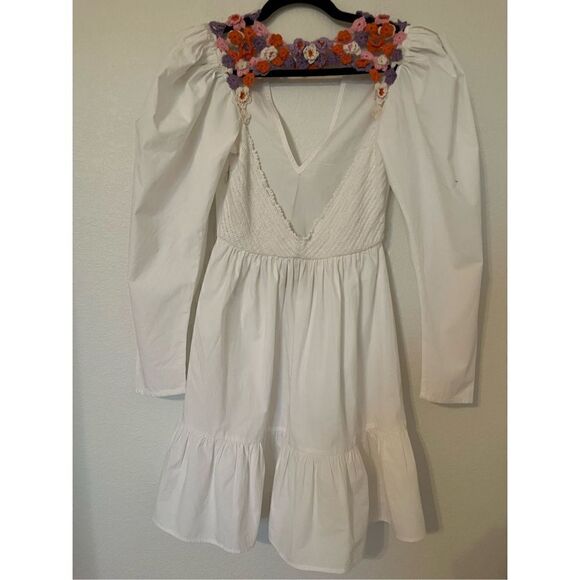 New Stella Pardo Paris Mahima Dress
Handmade decorated with crochet flowers - Picture 10 of 11